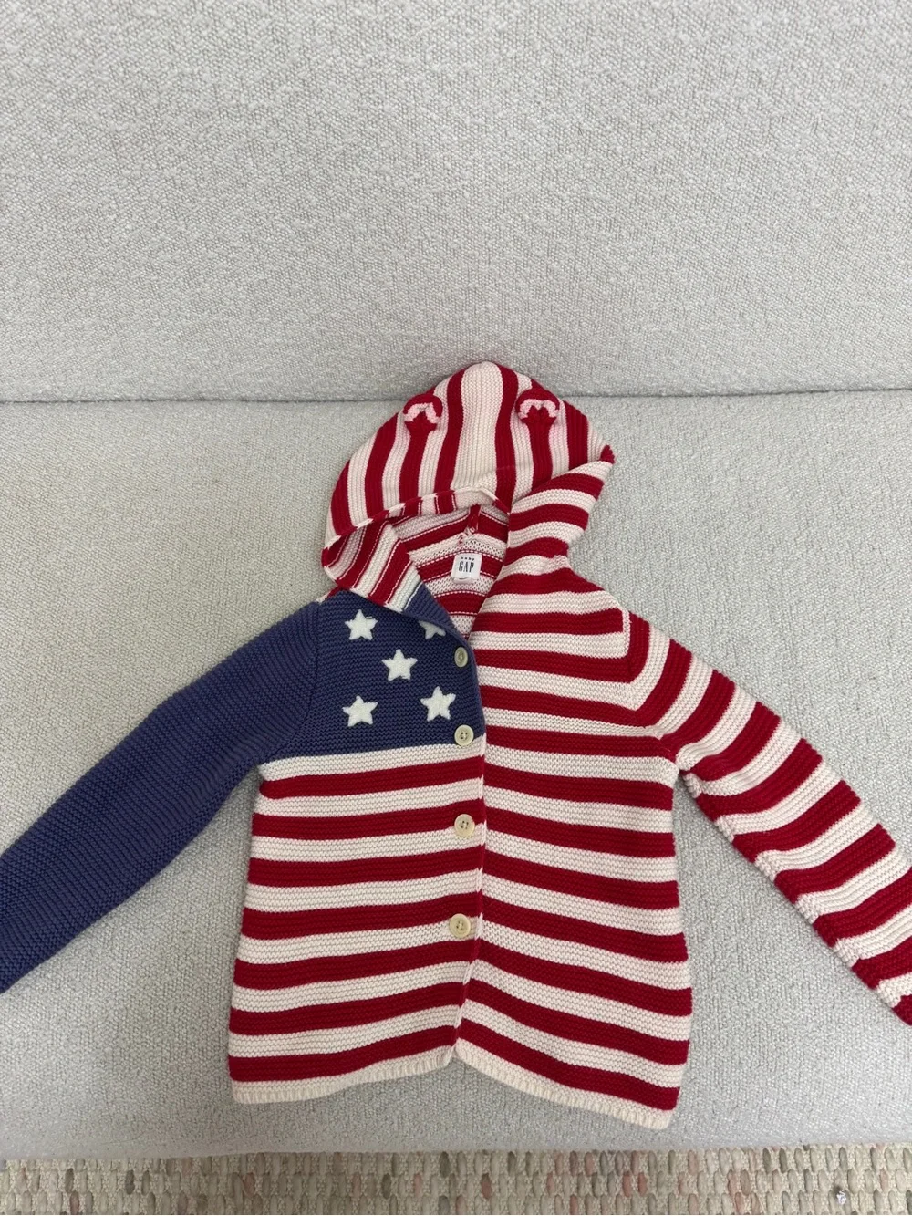 GAP knit bear